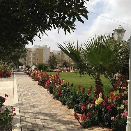 At Caesar شقة