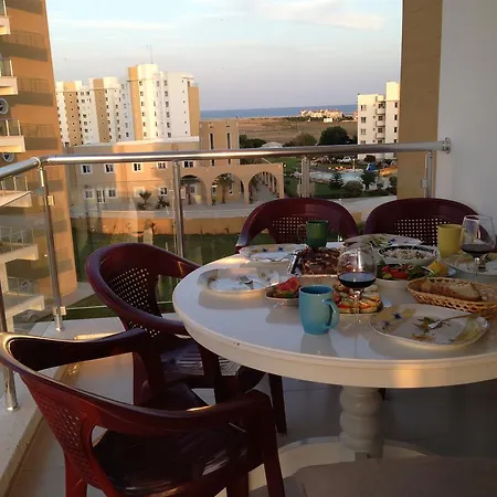 At Caesar شقة *
